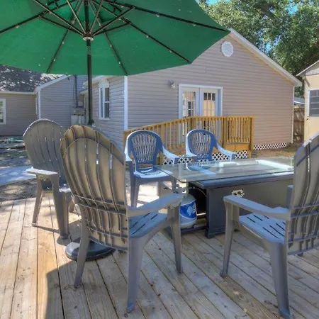 Beach Lovin/ 1 Bedroom Handicap Access, Pets Ok